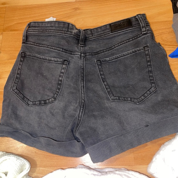 hollister shorts - Picture 3 of 3